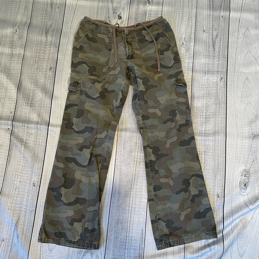 Women’s Camouflage Cargo Pants